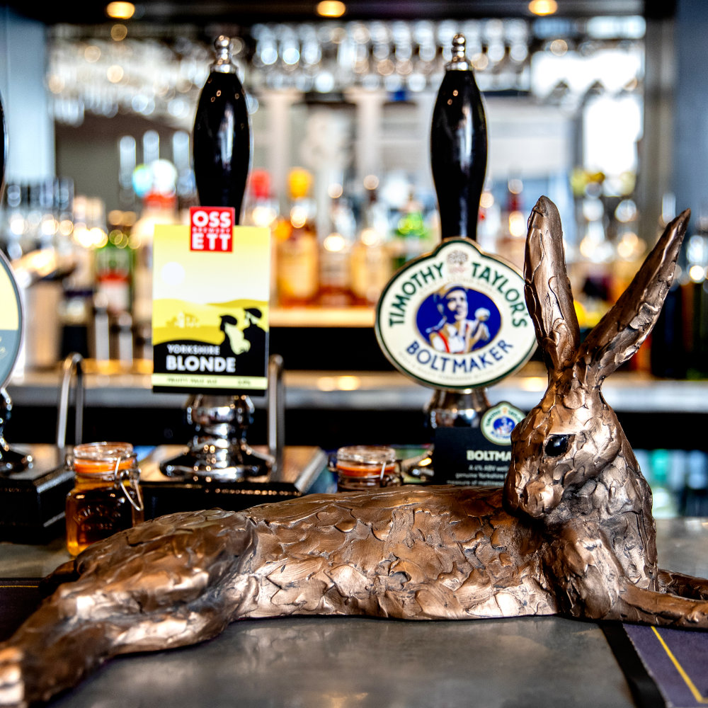 Pub & Bar - Hare & Hounds Lothersdale